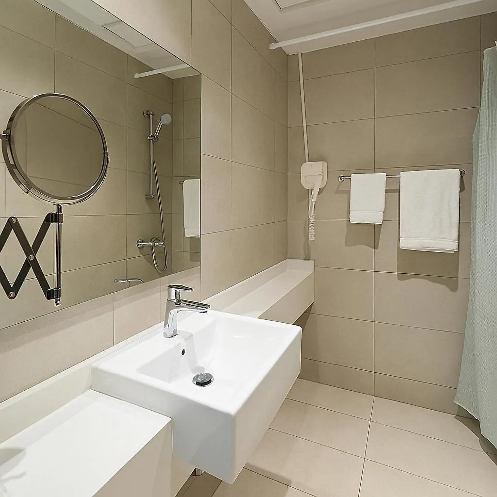 Special Offer Rental One Bedroom Apartment At Azizi Riviera Dubai 0*,